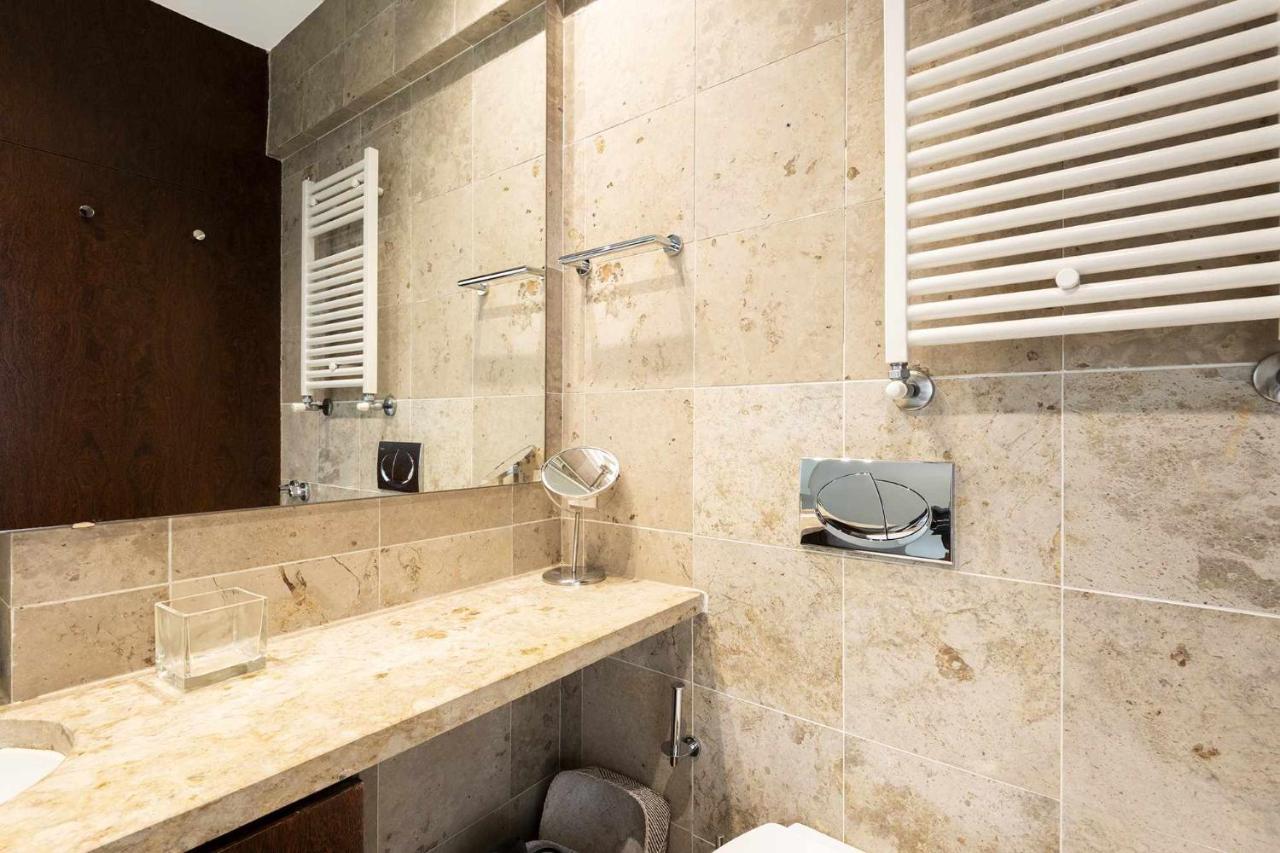 Italian Design Apartment In Principe Real ลิสบอน ภายนอก รูปภาพ